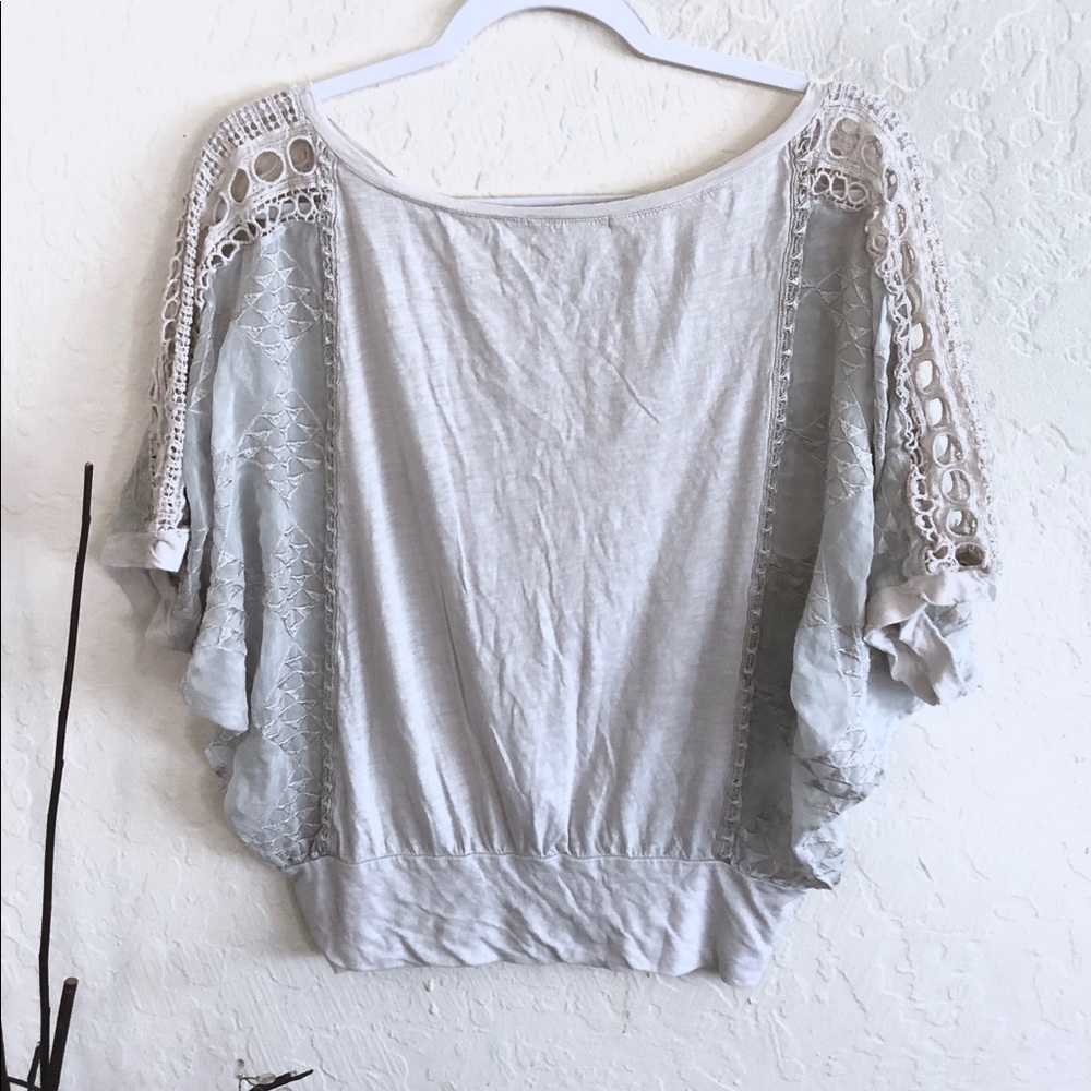 Language Butterfly blossom lace trim top